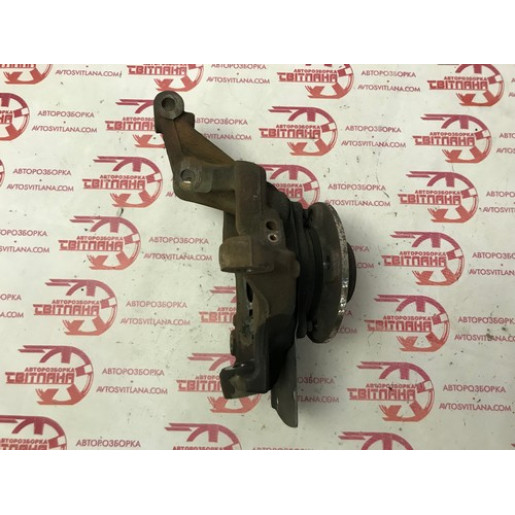 Поворотний кулак правий Renault Trafic III 1.6DCI  2014-2021 400144570R